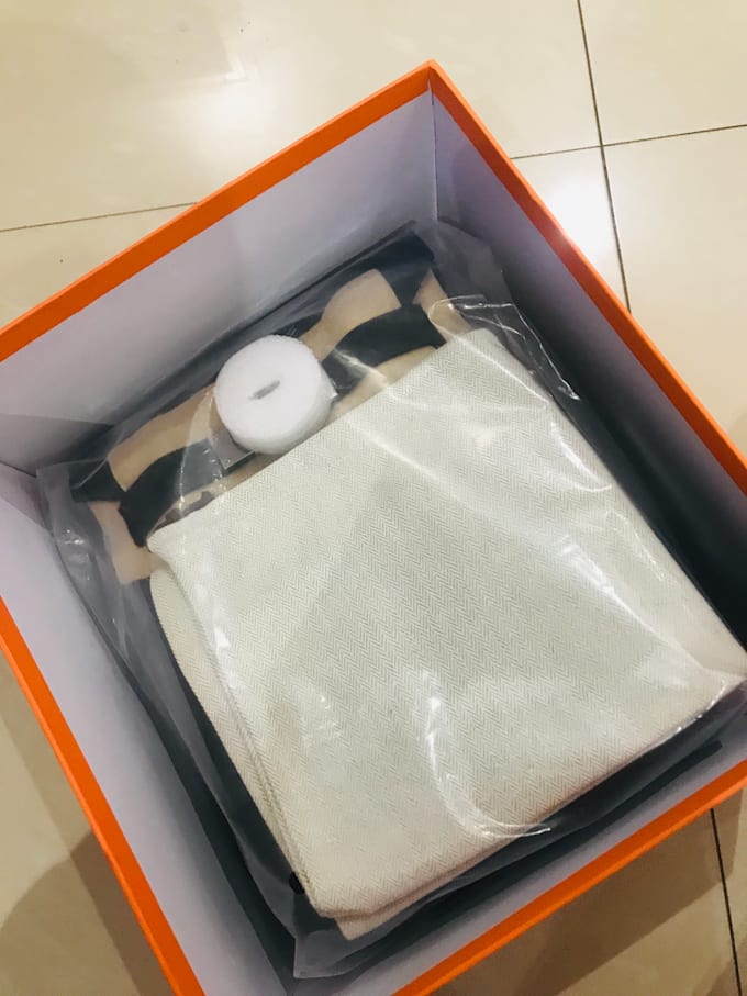 purchase and buy any brand bag from china for you and ship them to you