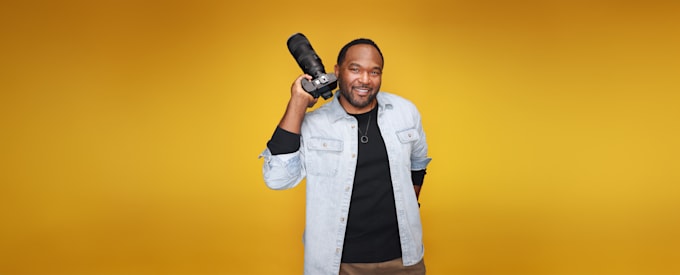 be your photographer for portraits, headshots, events
