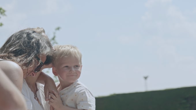 be your cinematic videographer in paris