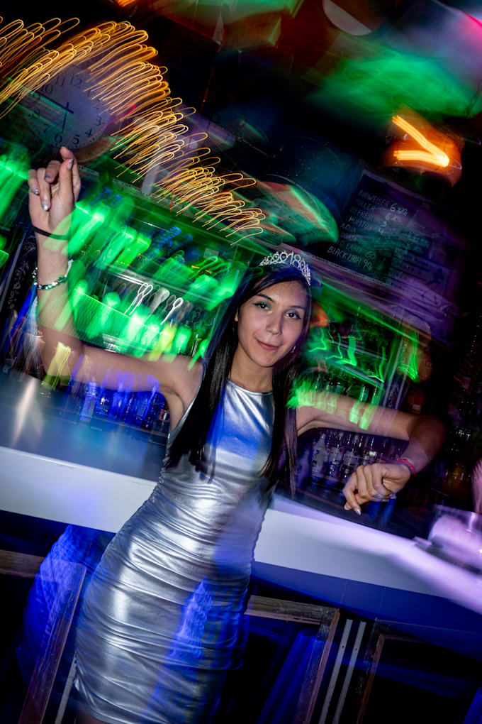 be your photographer in barcelona night
