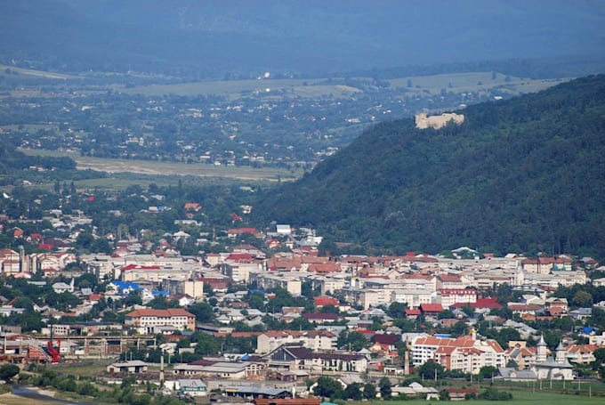 be your right hand in romania