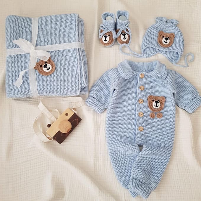create your custom knit and crochet pieces with shipping