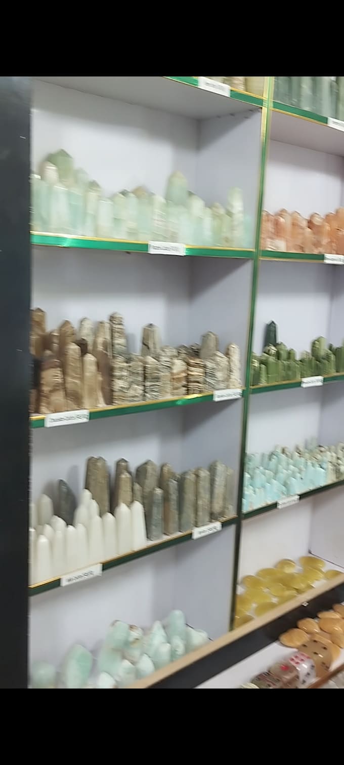 provide you all kind of gemstone with trustworthy