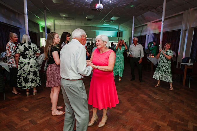 take incredible photos that tell the story of your event