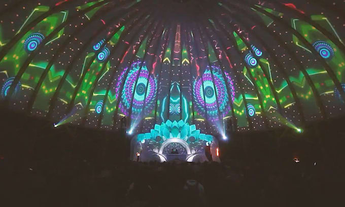 create immersive projection mapping or dome content creation