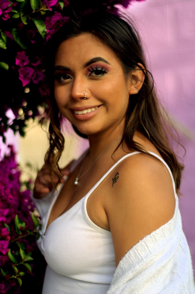 provide photography services for portraits
