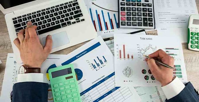 do accounting, finance and budgeting tasks