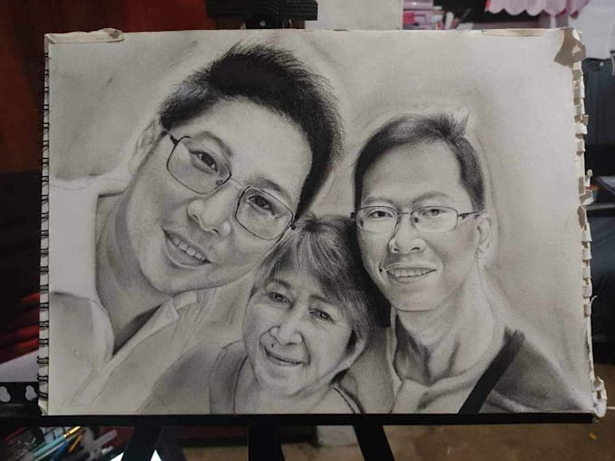 draw charcoal or graphite portrait