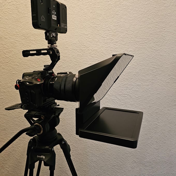 operate a teleprompter for you