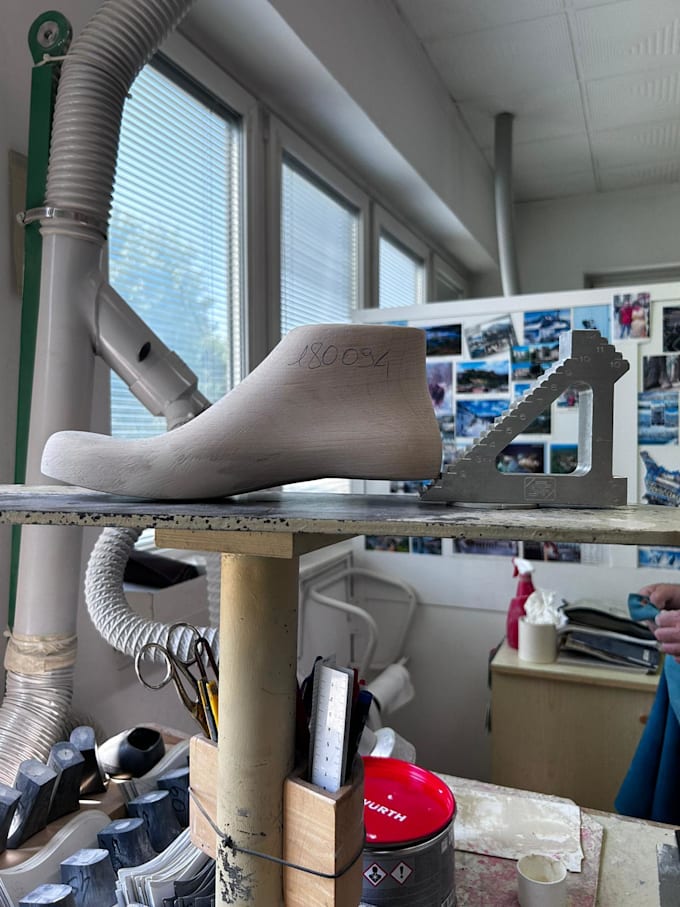 make a shoe design and development from sketch to factory ready