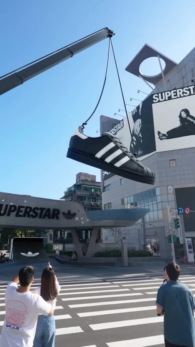 create professional 3d shoe animation, footwear design and product animation