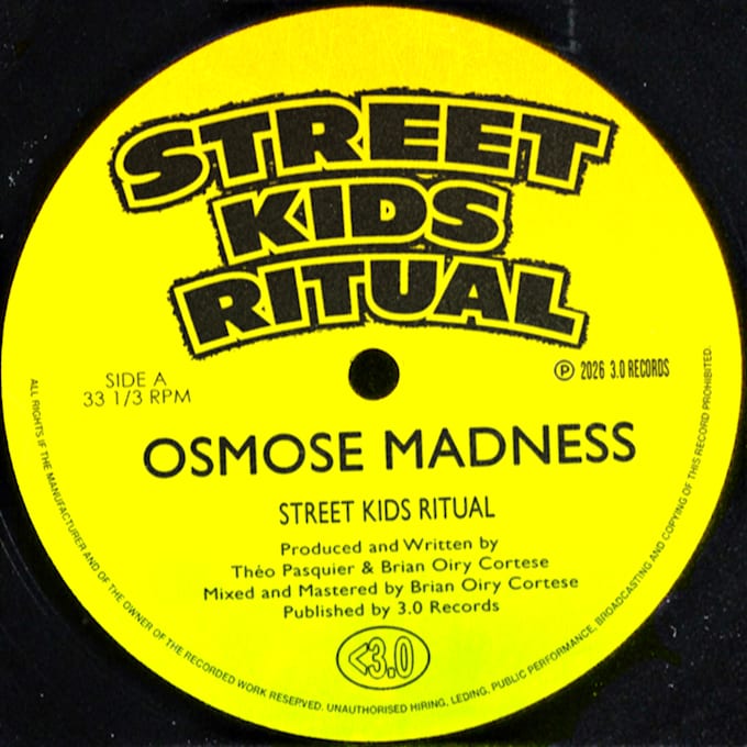 create a vintage ukg style dubplate vinyl artwork