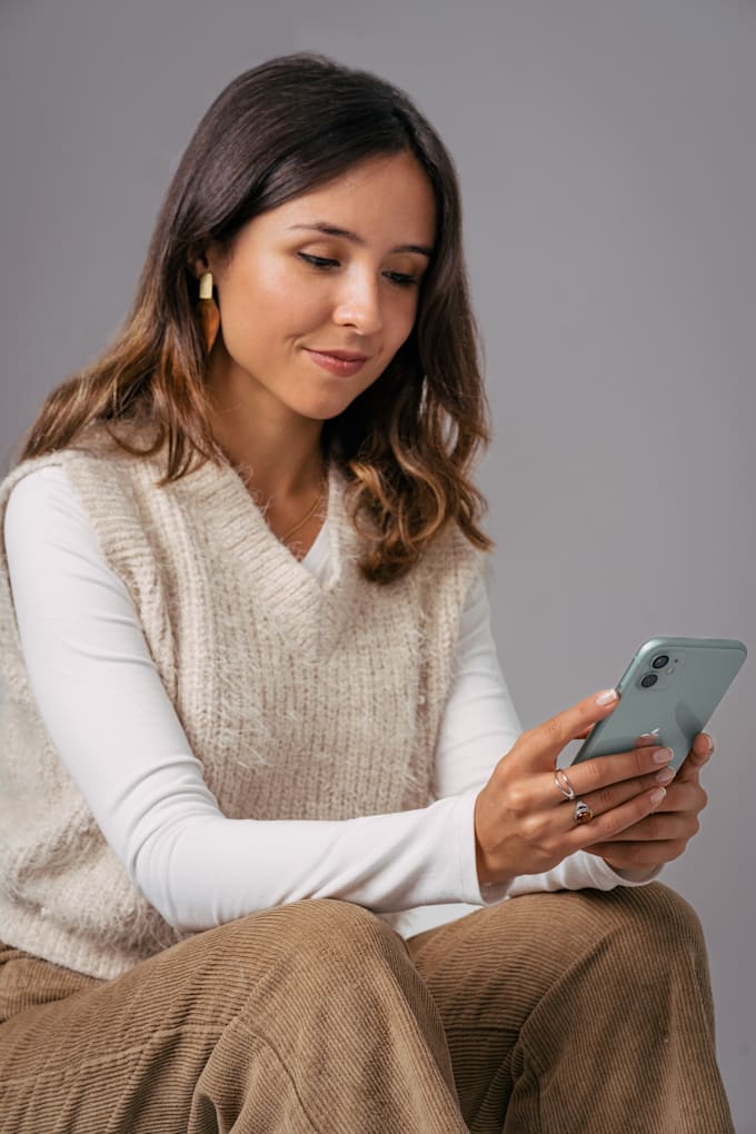 create engaging ugc content for instagram in spanish