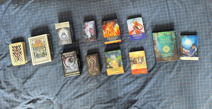 do tarot readings for you, love, career, relationships