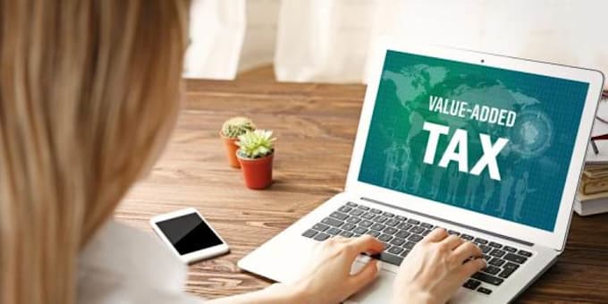 prepare and file UK vat returns with hmrc