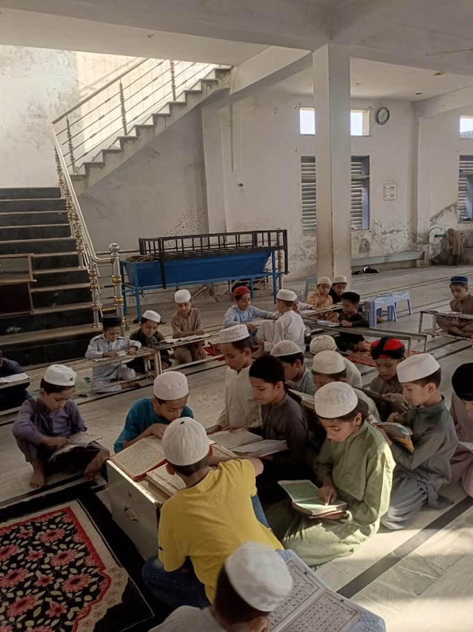 teach holy quran with recitation,reading, memorization,tajweed,islamic studies