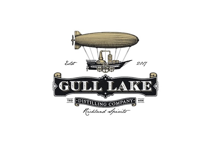 design ideal traditional distillery logo