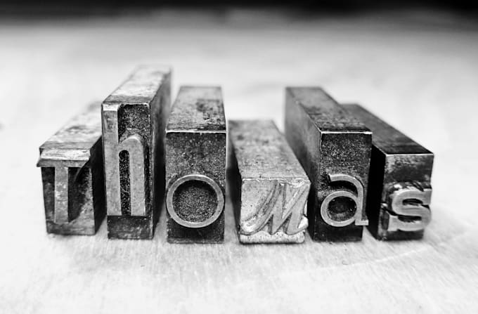 put your name in antique typeset block font