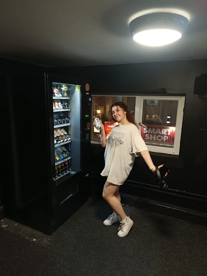cold calling for high traffic vending machine location