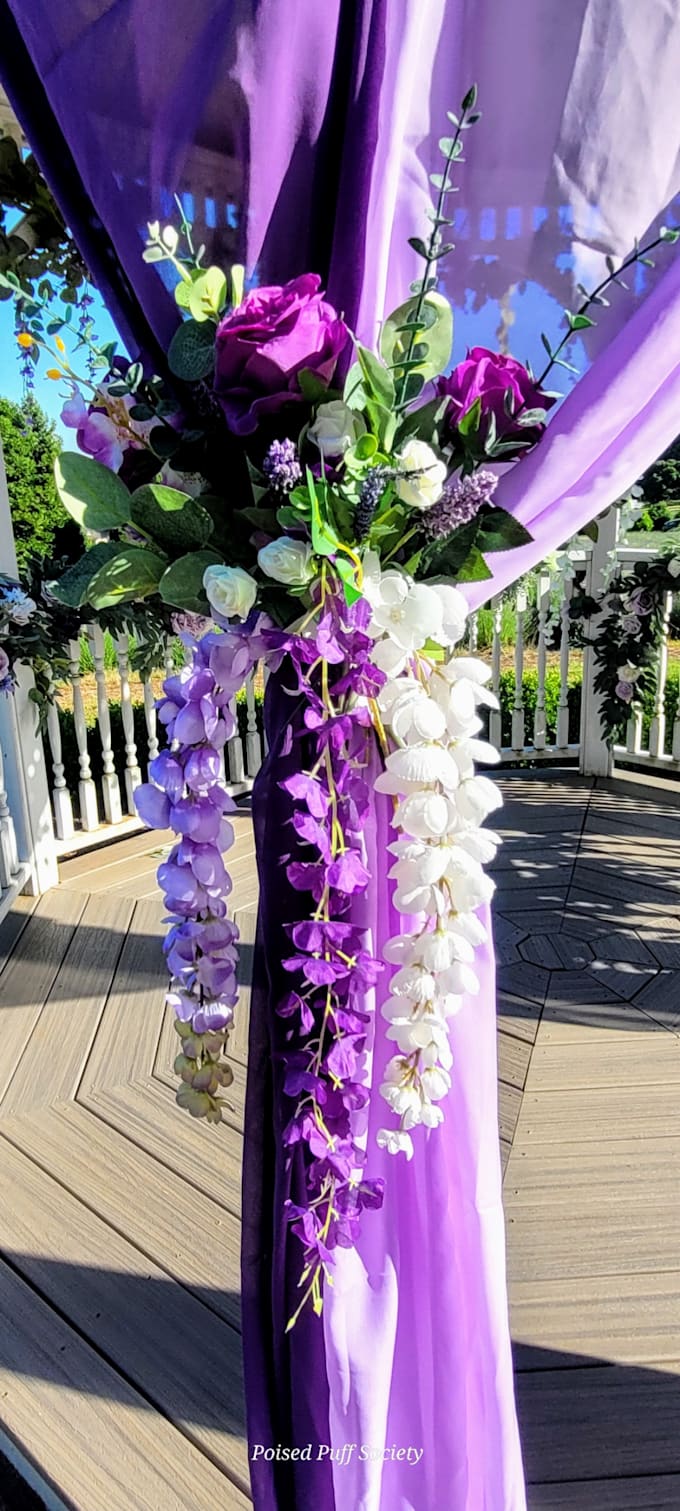 plan and design your event with custom floral styling