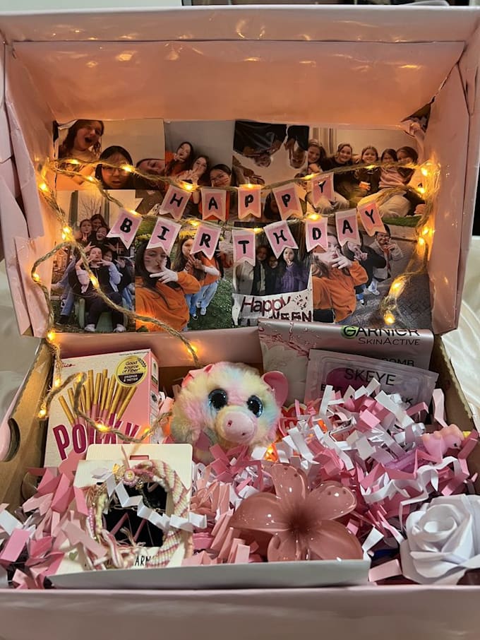 paint a surprise gift box with items inside