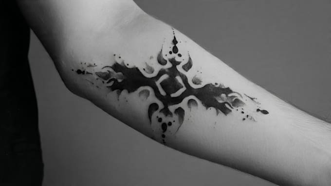 custom an abstract black tattoo design