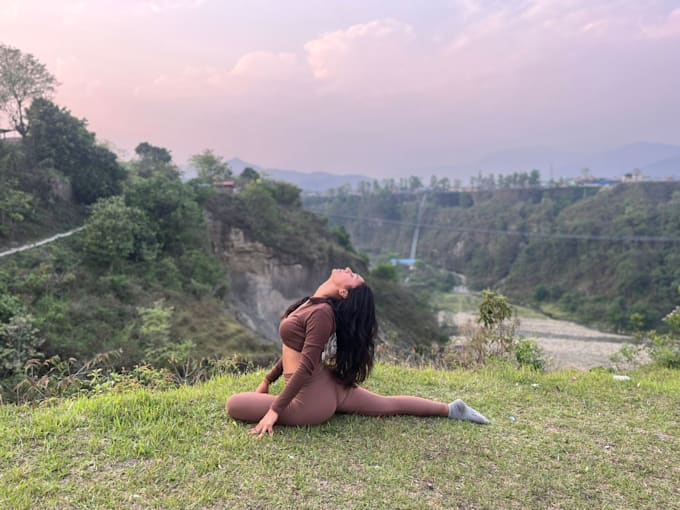 teach personalized yoga class online