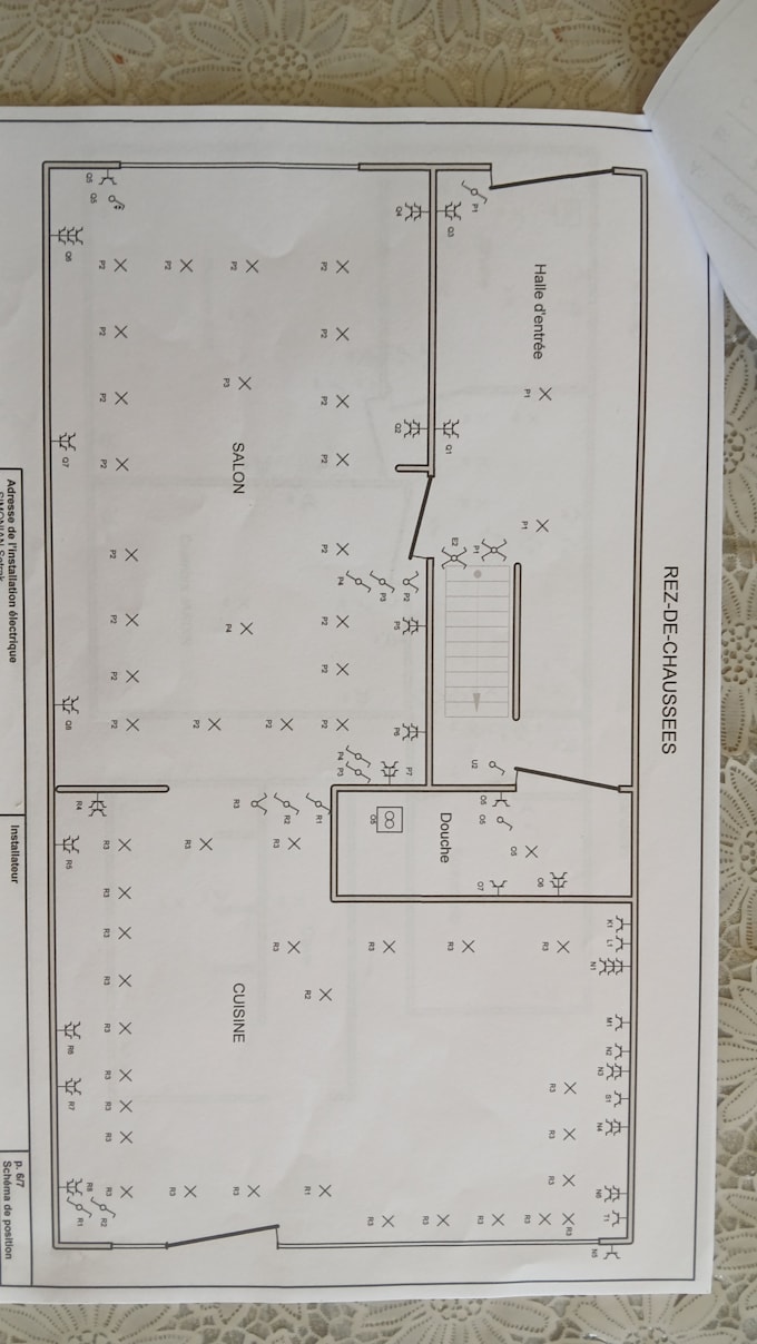 draw a professional residential electrical floor plan