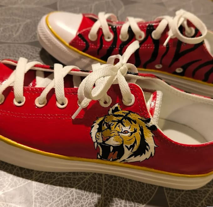 create a custom design on shoes for you