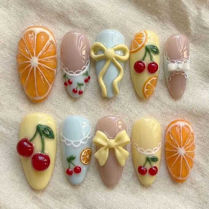provide professional nail training courses for beginners