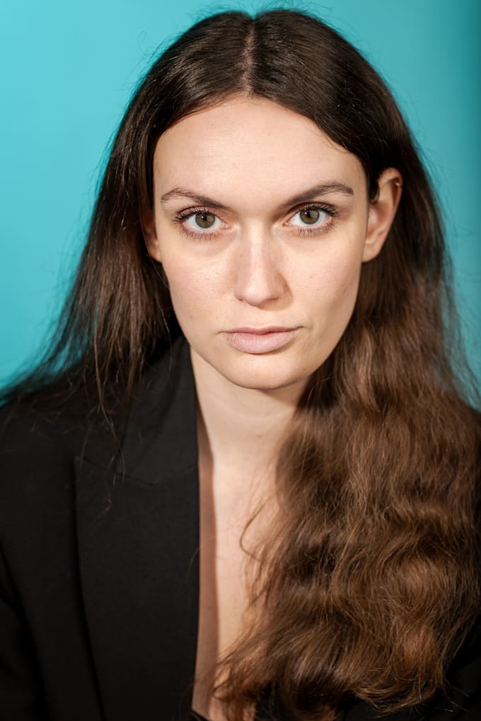 take actor headshots for you