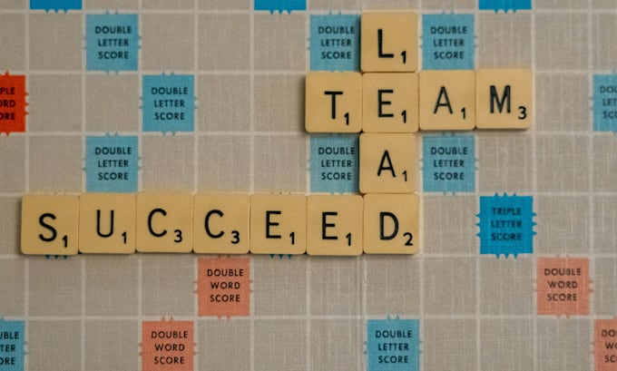 write executive level b2b thought leadership articles