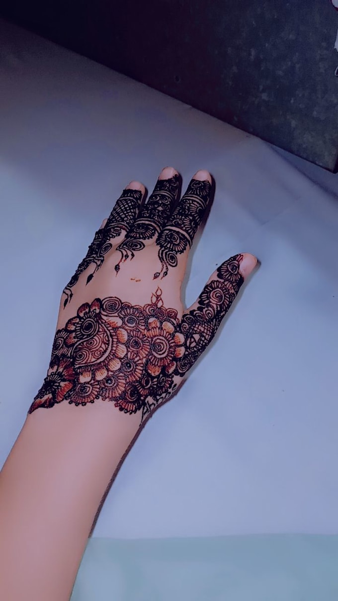 create custom bridal henna designs