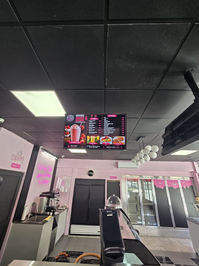 highly welcome digital signage
