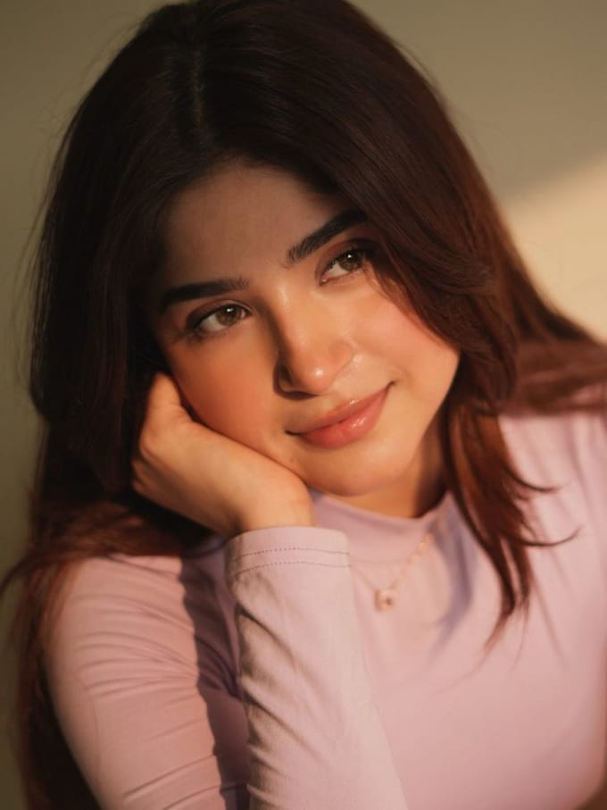 be your branded female photo modeling