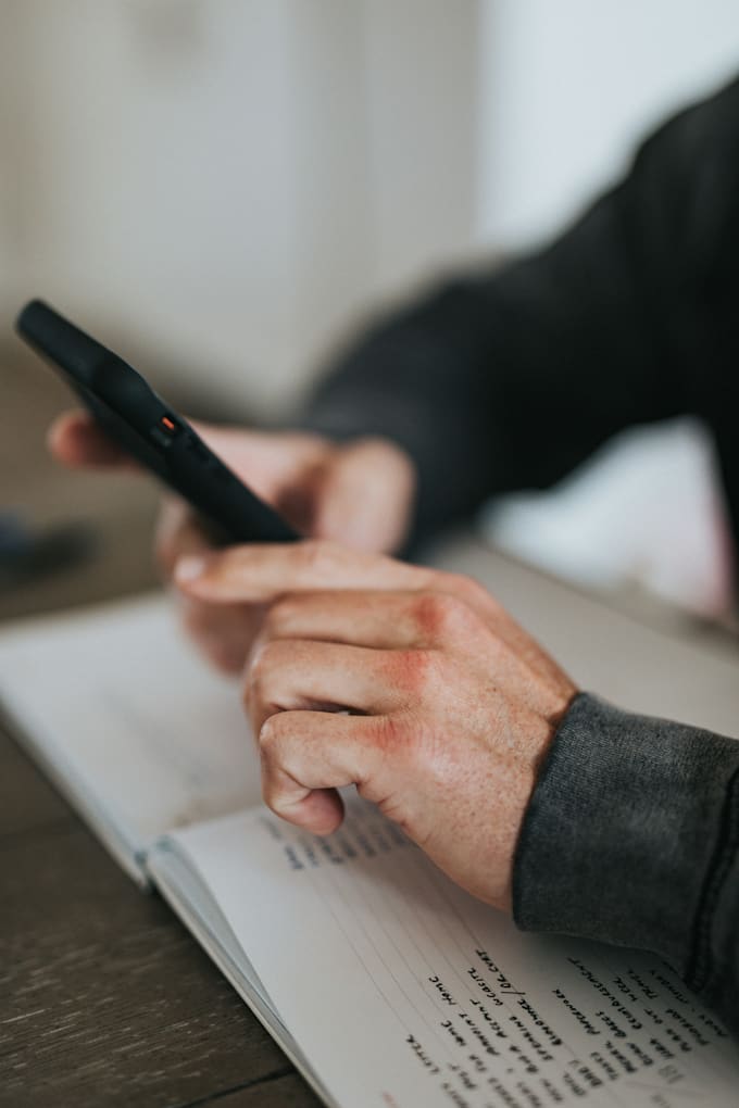 provide customer support in french and arabic