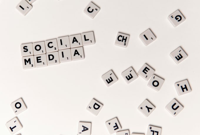 write engaging instagram posts for business