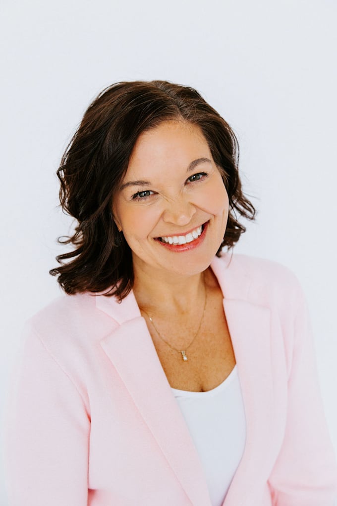 create a relatable testimonial video from a mom in her 40s