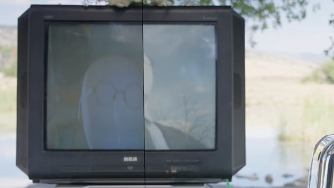 do screen replacement, motion tracking, with or without green screen