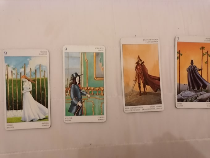 provide an honest and intuitive tarot card reading