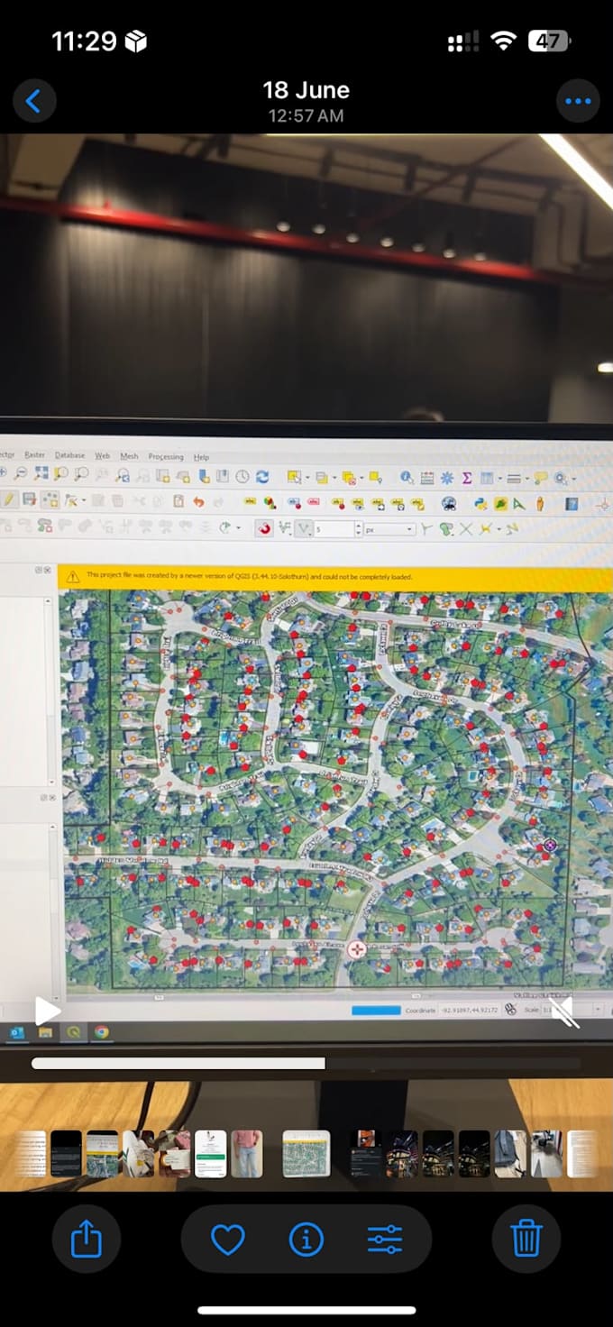 design professional ftth fttp fiber optic network using autocad qgis iqgeo