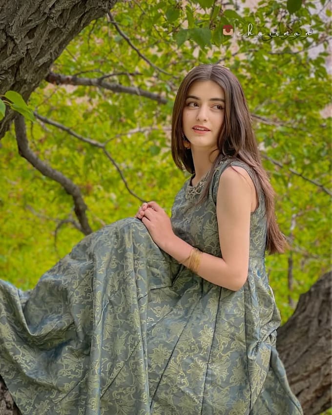 be your branded female photo modeling