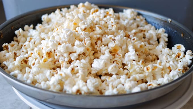 do delicous popcorn and make tasty