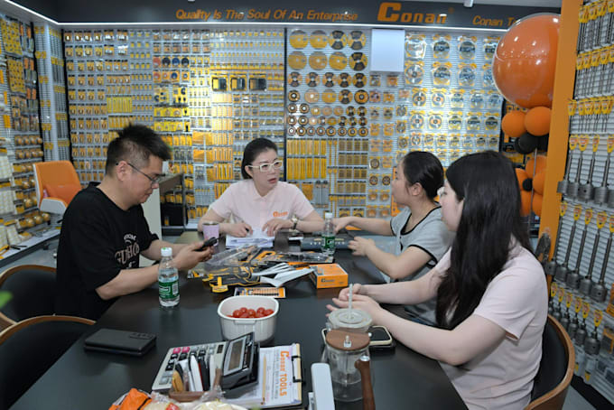 connect global buyers with verified factory directly