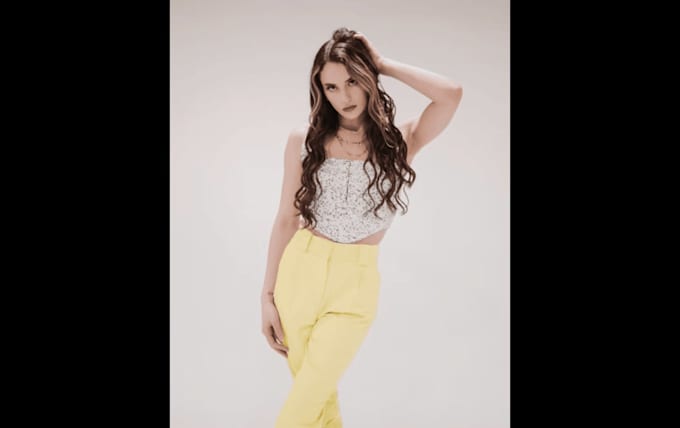 be your professional female modeling for photos