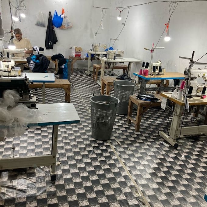 do custom manufacturing and bulk production for your brand