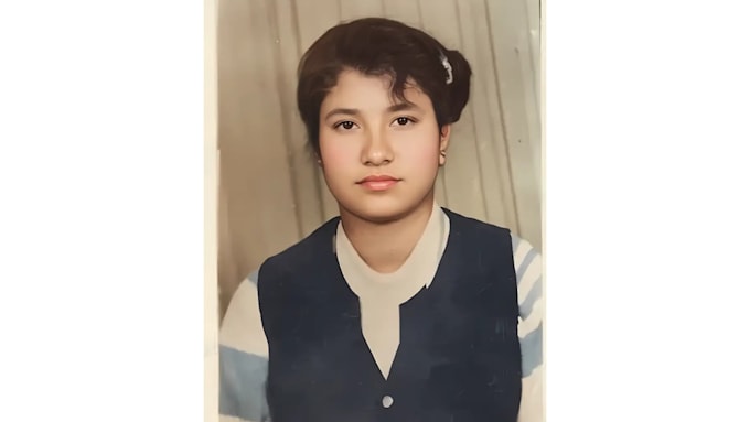 restore and colorize your old photos with ai in 24 hours