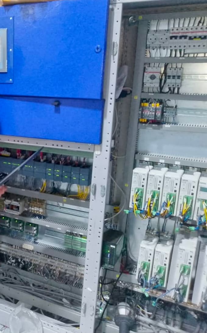 do control programming by using rockwell and siemens plcs