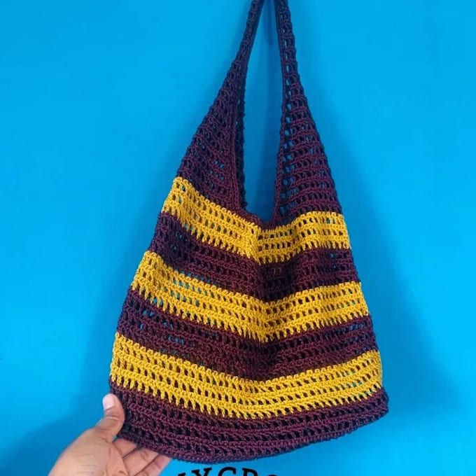create a professional crochet bag pattern with detailed instructions