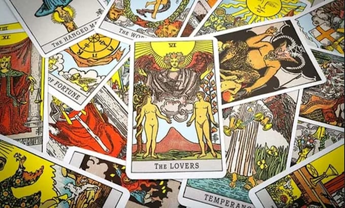 design custom tarot cards, tarot illustrations and tarot deck